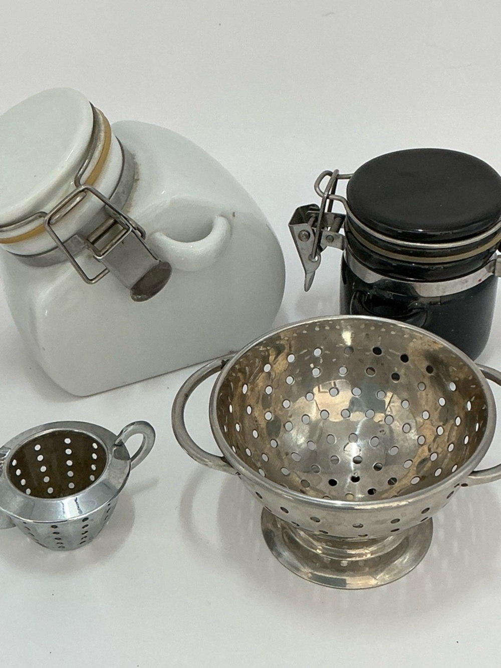 Vintage Miniature Kitchen Set Metal & Ceramic Playset or for collectors - Picture 6 of 15